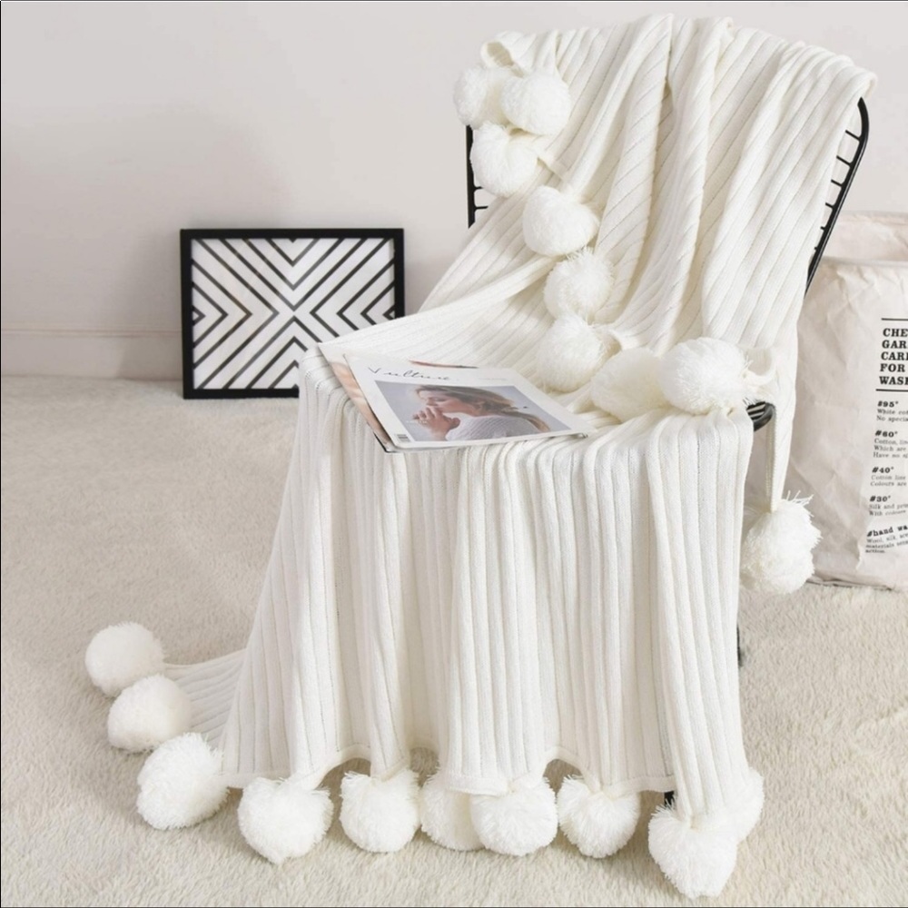 NEW Knit Blanket with Pom Poms